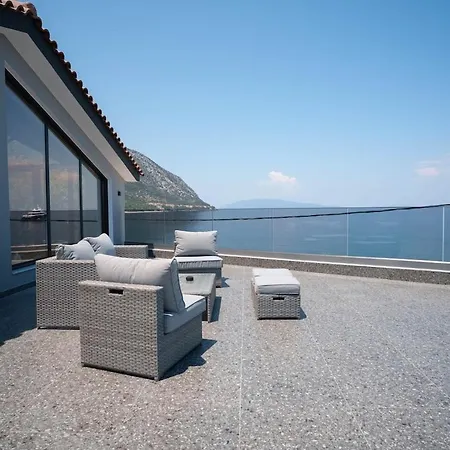 Ristanis Loft Mare Beachfront Retreat Appartamento Poros (Kefalonia)