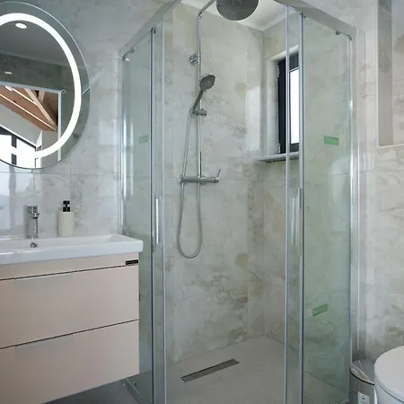 Ristanis Loft Mare Beachfront Retreat * ポロス